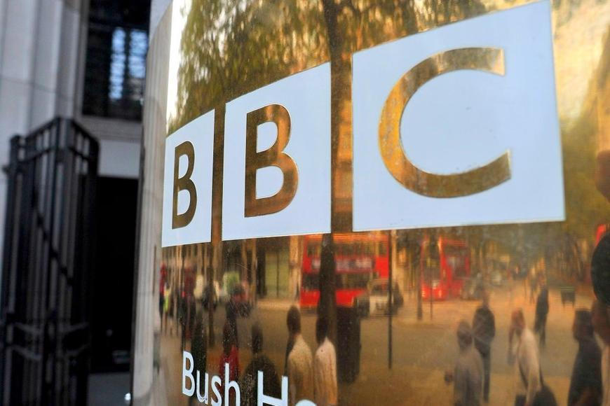 BBC chystá hromadné škrty, o práci přijde přes desetinu zaměstnanců