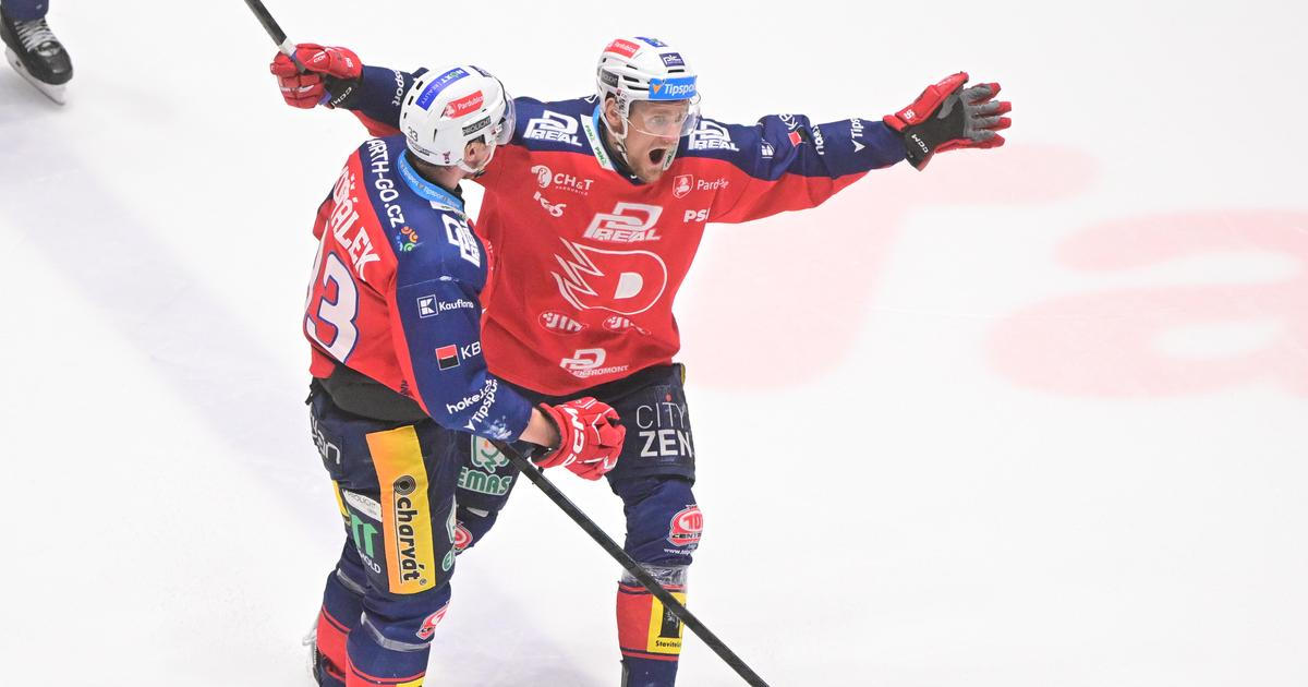 Nervydrásající sedmou bitvu rozhodl jediný gól. Pardubice jsou ve finále extraligy