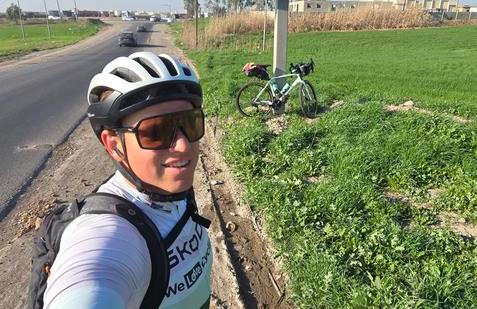  „Taxikář mě vyhodil u hranic, odtud jsem do Turecka dojel na kole. Stálo mě to asi 1200 dolarů, ale nechtěl jsem riskovat, že se situace nějak vyhrotí.“