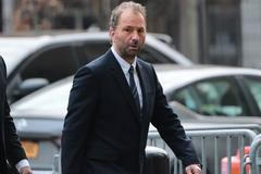 Michael Rapino, prezident a generální ředitel společnosti Live Nation Entertainment Inc. se 19. března 2026 dostavil k federálnímu soudu v New Yorku, kde se řešila kauza porušení antimonopolních zákonů. 