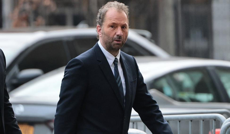 Michael Rapino, prezident a generální ředitel společnosti Live Nation Entertainment Inc. se 19. března 2026 dostavil k federálnímu soudu v New Yorku, kde se řešila kauza porušení antimonopolních zákonů. 
