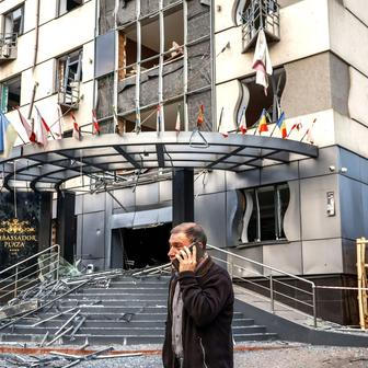 Ukrajina v plamenech: rozsáhlý noční úder zasáhl tři velká města