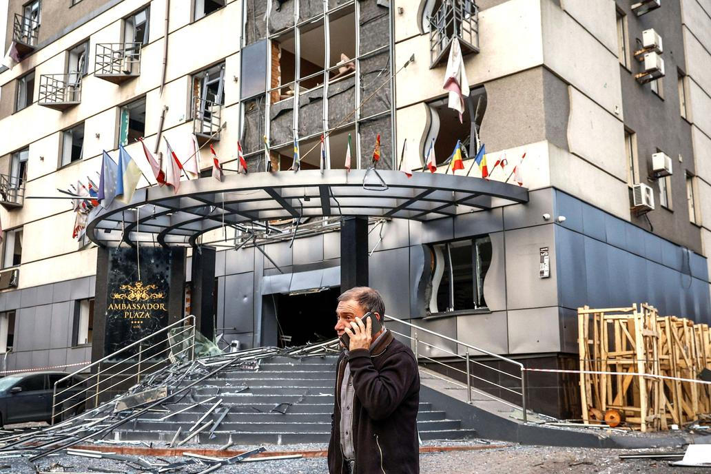 Ukrajina v plamenech: rozsáhlý noční úder zasáhl tři velká města