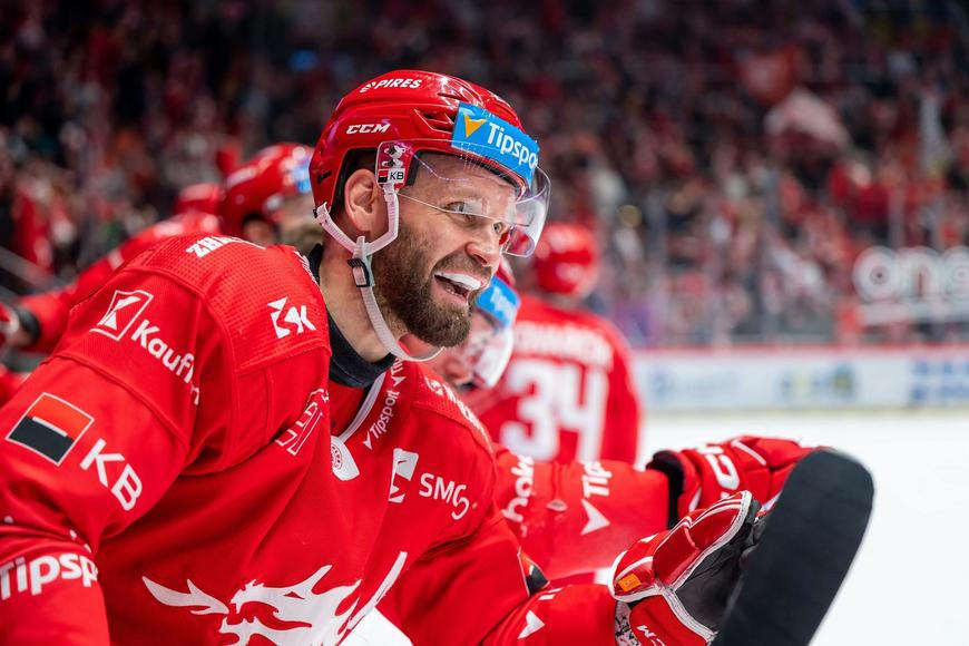 Pardubice - Třinec. Finále pokračuje, Oceláři chtějí ve druhém zápase sérii srovnat