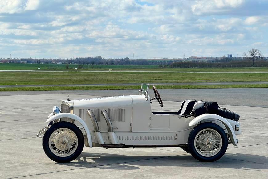 Příběhy ukryté v plechu. Automobilové klenoty představí legendy i zapomenuté unikáty