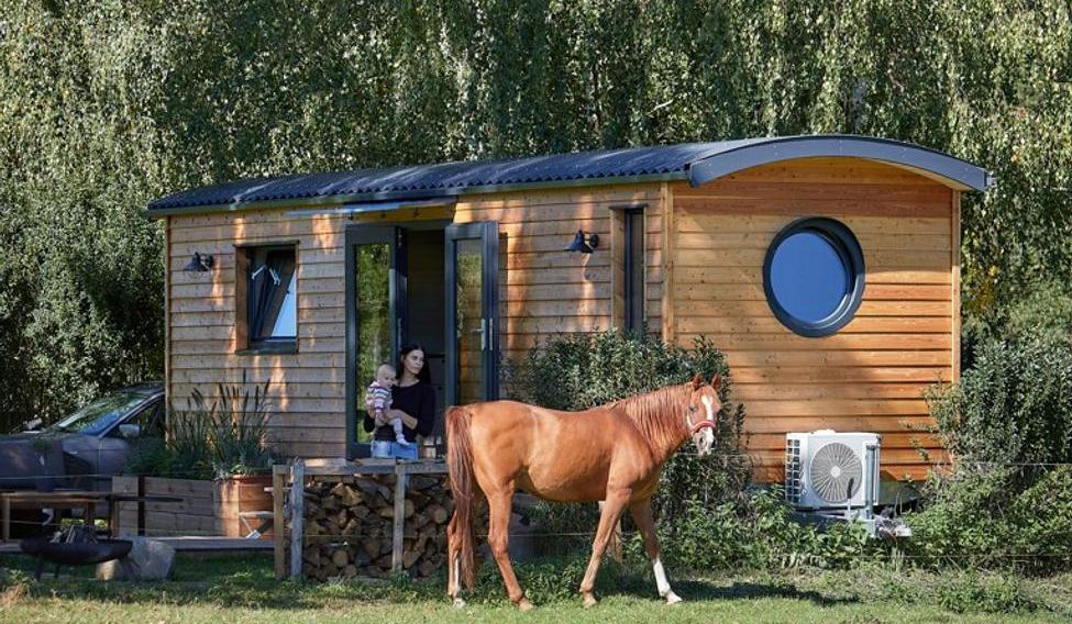 Kvalita prostoru nezávisí na jeho velikosti, ale na promyšlenosti, vztahu k materiálu a místu. A právě v tom spočívá jeho síla.