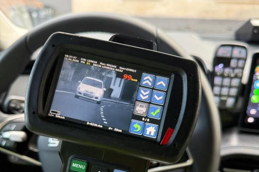 Řidiči jsou v Česku nepoučitelní. Za jediný den od nich policisté vybrali statisíce