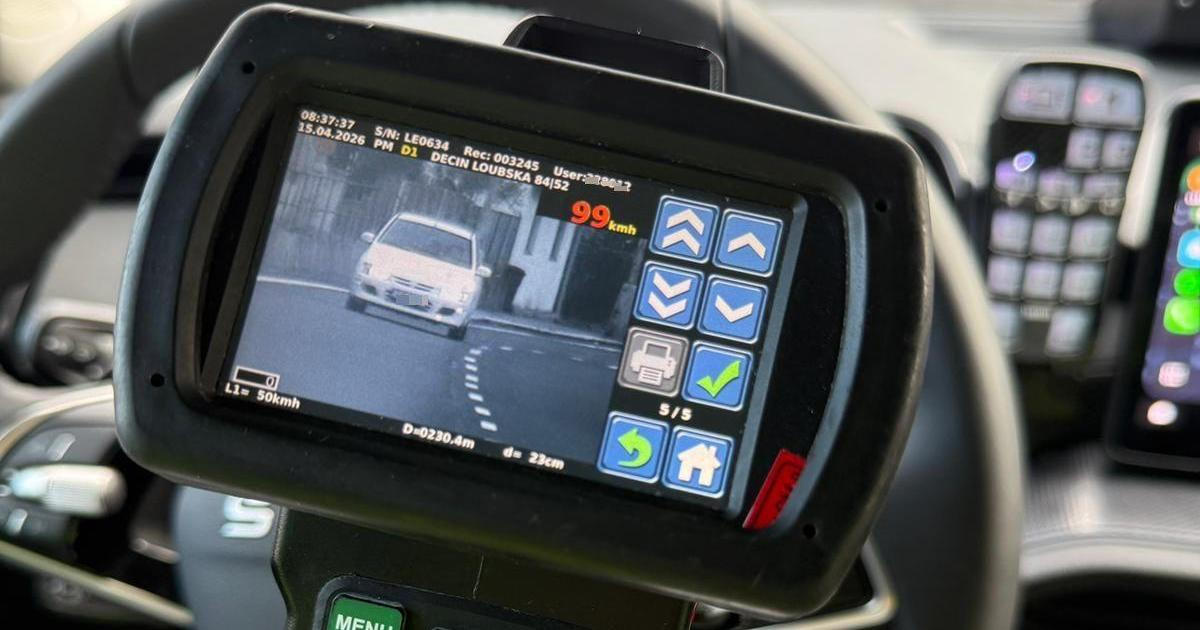 Řidiči jsou v Česku nepoučitelní. Za jediný den od nich policisté vybrali statisíce