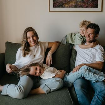 Tato chalupa v srdci národního parku České Švýcarsko je ideálním místem pro všechny, kdo chtějí spojit pobyt v přírodě s naprostým komfortem. Ať už přijedete s rodinou, nebo přáteli, čeká vás prostorné a útulné ubytování s dechberoucím výhledem do zeleně. Ubytování lze rezervovat třeba přes server Amazing Places.