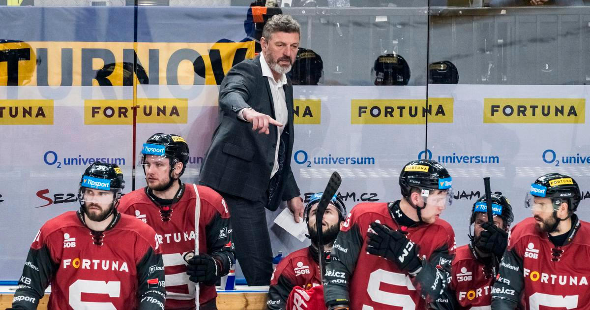 Smekám, ale jedno je ve Spartě dál tragické, říká Richter. Dědkovi prý chybí soudnost