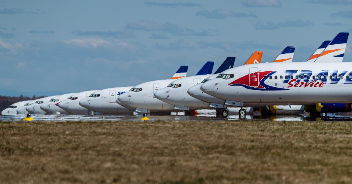 Evropě může za šest týdnů dojít letecké palivo, hrozí rušení letů