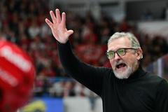 Zdeněk Moták, trenér, gesto