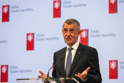 Andrej Babiš, premiér, politik, gesto
