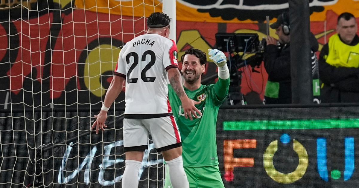 Řecké naděje zhasly. Fotbalisté Atén senzaci nedotáhli, Česko má jisté místo v LM 