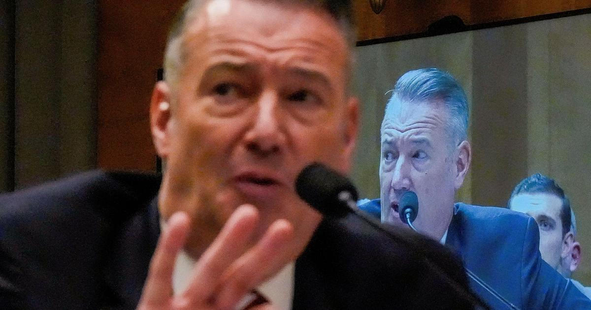 Šéf kritizovaného imigračního úřadu ICE Lyons skončí ve funkci