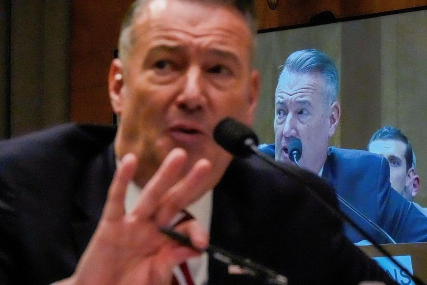 Šéf kritizovaného imigračního úřadu ICE Lyons skončí ve funkci