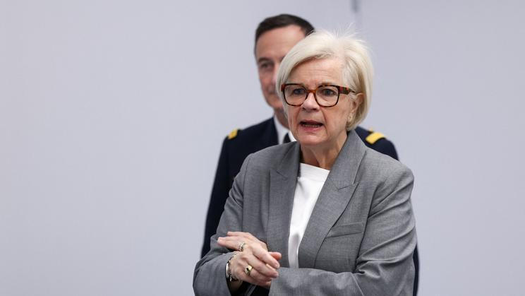 Francouzská ministryně obrany Catherine Vautrinová.