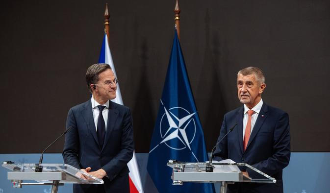 Premiér Andrej Babiš a generální tajemník NATO Mark Rutte
