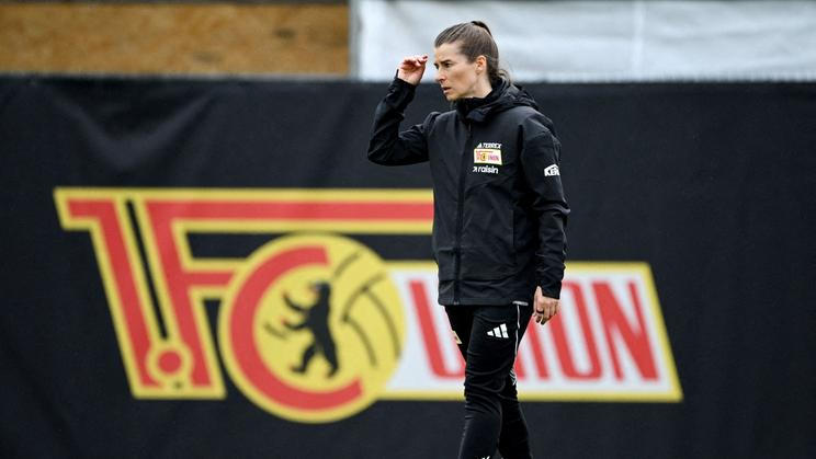 Marie-Louise Etaová na tréninku bundesligového týmu Unionu Berlín