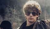 Ve filmu Víta Olmera Bony a klid (1987) hrál Jan Potměšil hlavní roli automechanika Martina Holce, který si začne vydělávat jako vekslák.