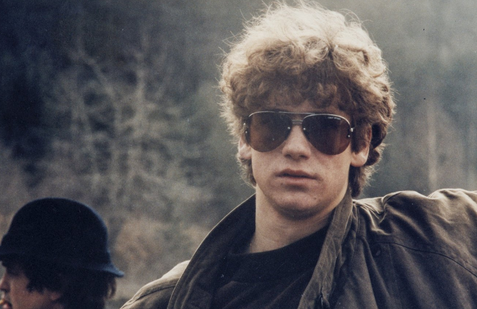 Ve filmu Víta Olmera Bony a klid (1987) hrál Jan Potměšil hlavní roli automechanika Martina Holce, který si začne vydělávat jako vekslák.