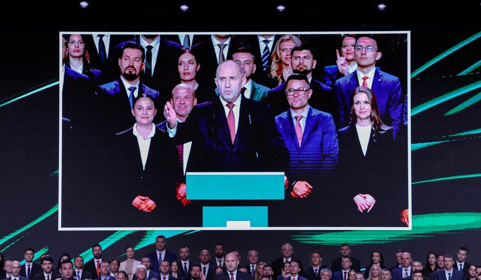 Bývalý bulharský prezident a lídr koalice Progresivní Bulharsko Rumen Radev během volebního shromáždění 