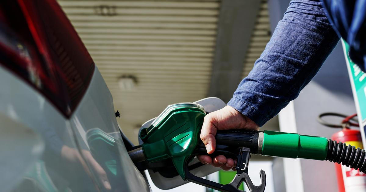 Nafta i benzin o víkendu zlevní, nové ceny platí až do pondělí