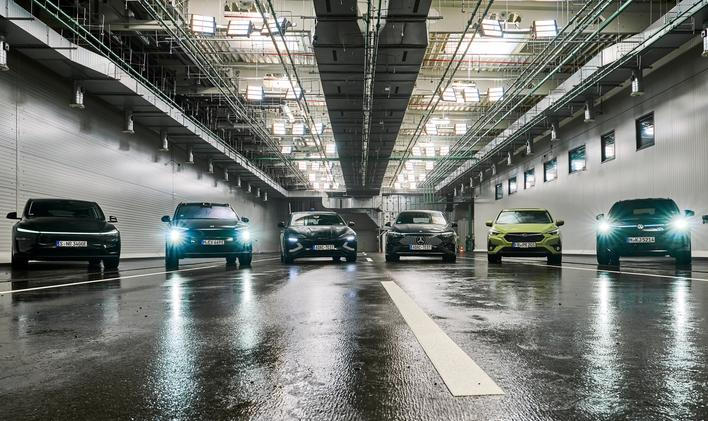 Test systémů nouzového brzdění autoklubu ADAC 2026