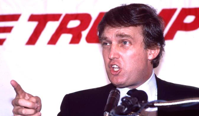 Donald Trump (na archivním snímku z konce 80. let) již v roce 1987 nastolil otázku, proč USA platí za obranu zemí, které si ji mohou dovolit financovat samy.