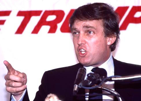 Donald Trump (na archivním snímku z konce 80. let) již v roce 1987 nastolil otázku, proč USA platí za obranu zemí, které si ji mohou dovolit financovat samy.