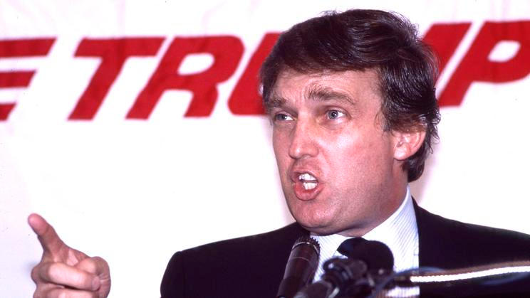 Donald Trump (na archivním snímku z konce 80. let) již v roce 1987 nastolil otázku, proč USA platí za obranu zemí, které si ji mohou dovolit financovat samy.