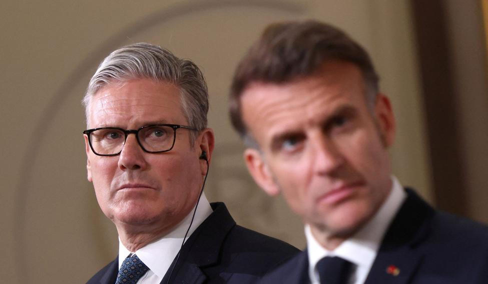 Britský premiér Keir Starmer s francouzským prezidentem Emmanuelem Macronem.
