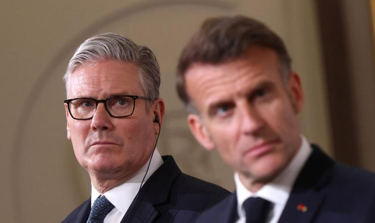 Britský premiér Keir Starmer s francouzským prezidentem Emmanuelem Macronem.