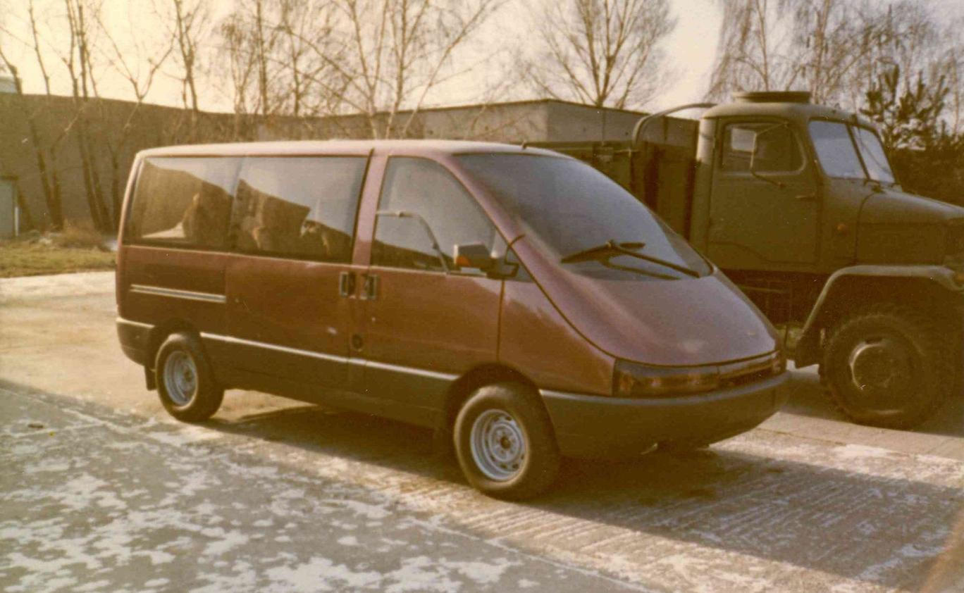 BAZ MNA 1000 byl nejmodernějším ze zamýšlených nástupců Škody 1203.