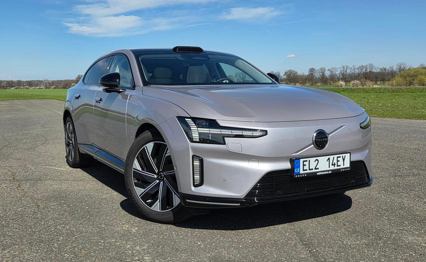 Volvo ES90 je nejnovějším přírůstkem do švédské elektrické rodiny.