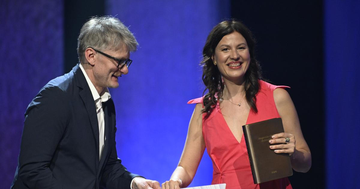 „Asi se rozbzučím radostí.“ Litera objímala a apelovala na ministerstvo kultury 