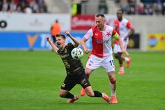 Jan Bořil a Adam Vlkanova v zápase Hradec - Slavia