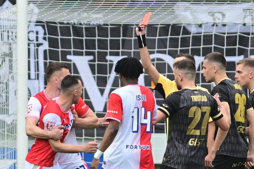 Počkej uvnitř, měl říct Bořil sudímu. Takhle řvát je nesmysl, zlobil se Trpišovský