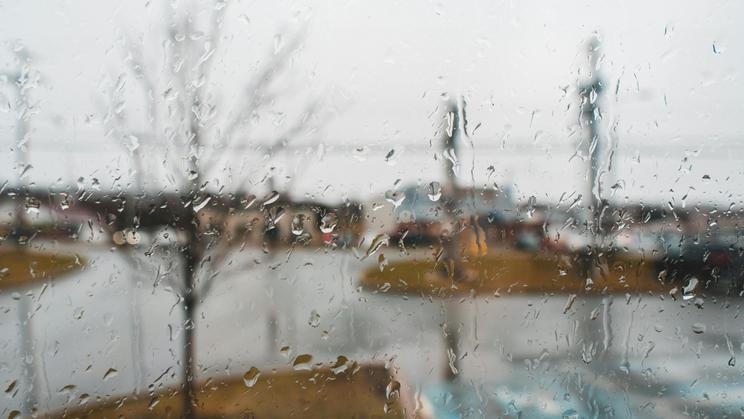 Ranní teploty se na začátku týdne udrží slabě nad bodem mrazu, ve středu v místech s vyjasněním a uklidněním větru klesnou na minus čtyři stupně. (Ilustrační foto)