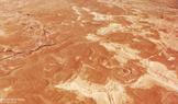 Pohled shora: písky oblasti Utopia Planitia.