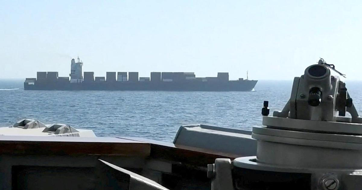 Video: USA udeřily na íránskou loď. Teherán mluví o „pirátství“