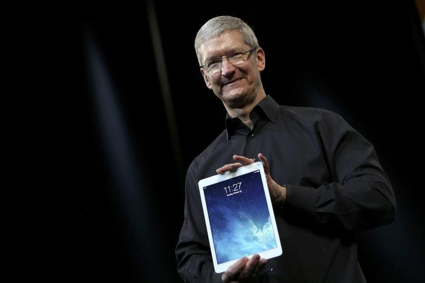 Tim Cook po 15 letech končí v roli šéfa Applu. Míří do čela představenstva