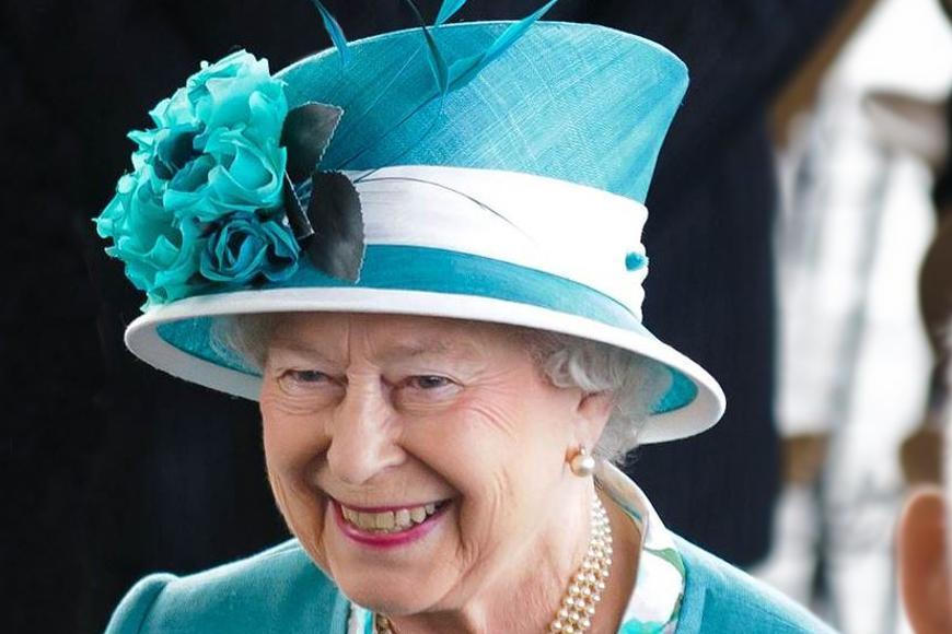 Takovou ji svět neznal. Podívejte se na dojemné záběry k nedožité stovce královny Alžběty II.