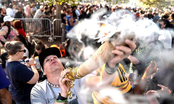 4/20: Jak se z obyčejné 4 a 20 stal celosvětový fenomén „čas hulit“