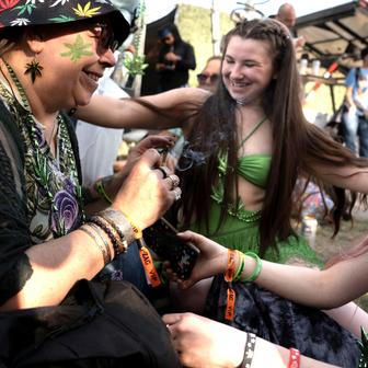 4/20: Jak se z obyčejné 4 a 20 stal celosvětový fenomén „čas hulit“