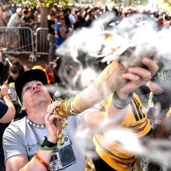 4/20: Jak se z obyčejné 4 a 20 stal celosvětový fenomén „čas hulit“