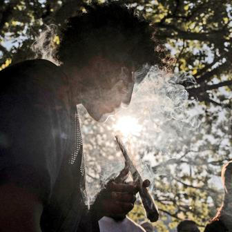 4/20: Jak se z obyčejné 4 a 20 stal celosvětový fenomén „čas hulit“