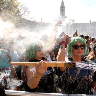 4/20: Jak se z obyčejné 4 a 20 stal celosvětový fenomén „čas hulit“