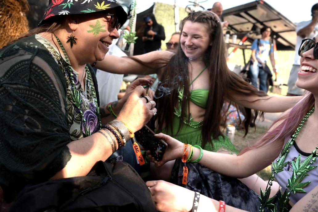 4/20: Jak se z obyčejné 4 a 20 stal celosvětový fenomén „čas hulit“