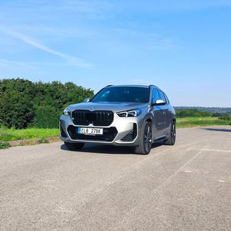 BMW iX1